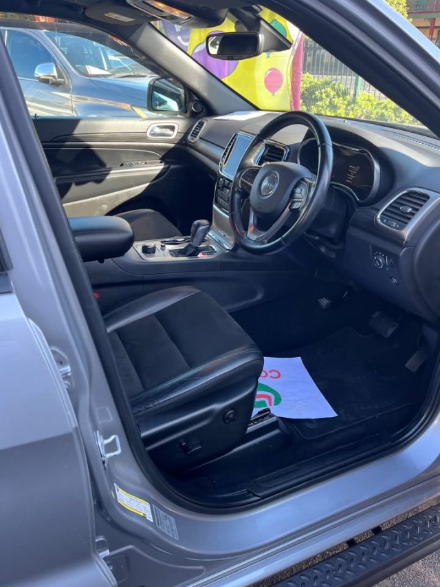 2021 JEPP GRAND CHEROKEE - Image 3
