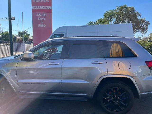 2021 JEPP GRAND CHEROKEE - Image 4