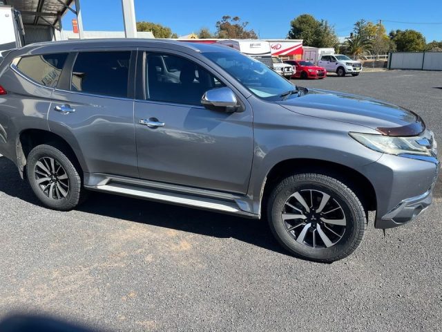 2016 MITSUBISHI PAJERO SPORT - Image 2