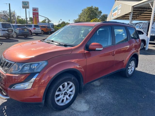 2016 MAHINDRA XUV500 - Image 3