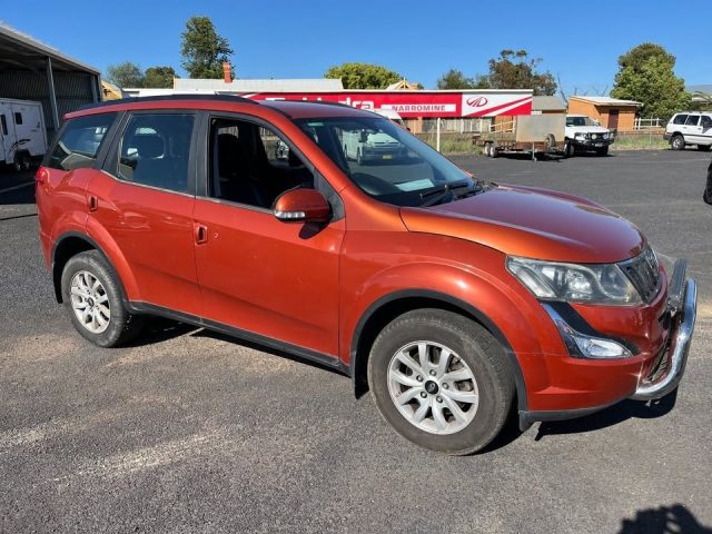 2016 MAHINDRA XUV500